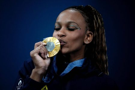 Após período sabático, Rebeca Andrade deve voltar às competições no Pan de Ginástica no Rio
