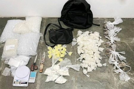 Mulher é presa com drogas em São Marcos