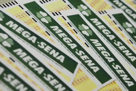 Mega-Sena acumula e próximo prêmio chega a R$ 35 milhões
