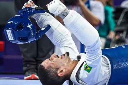 Atleta Edival Pontes conquista medalha de bronze no taekwondo nas Olimpíadas de Paris