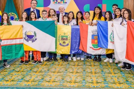 Ações das escolas com nota 10 no Ideb devem ser replicadas, diz Lula