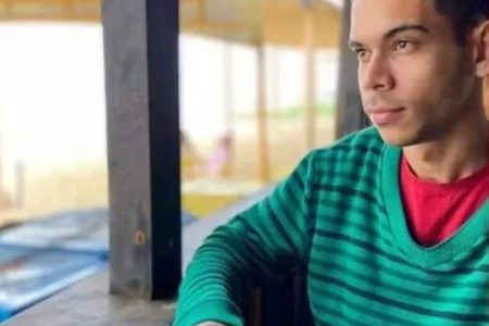 Colisão entre motocicletas deixa um jovem morto em Teixeira de Freitas