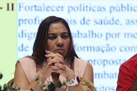 Sesab, de Roberta Santana, é usada, novamente, para atacar adversários do PT