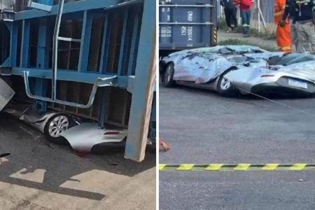 Motorista morre esmagado por carreta em Manaus; veja vídeo