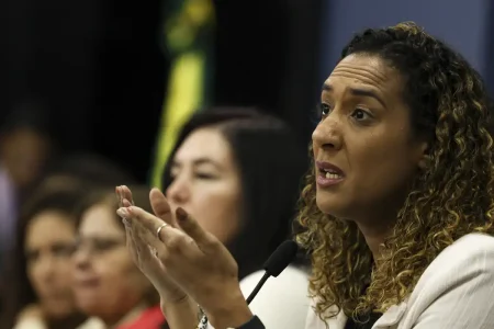 Anielle depõe na PF em inquérito sobre denúncias contra Silvio Almeida Anielle depõe na PF em inquérito sobre denúncias contra Silvio Almeida