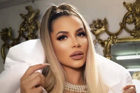 Justiça toma atitude contra bet de Deolane Bezerra