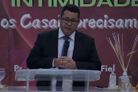 Pastor de Itabuna cobra fiéis por derrota de candidata e compara venda de votos a adultério e prostituição