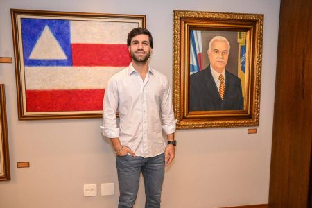 Cotado para eleições de 2026, Luiz Eduardo Magalhães Guinle assume o Instituto ACM