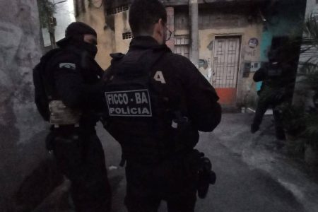 Suspeito de usar caminhão para furtar gado é preso no interior da Bahia