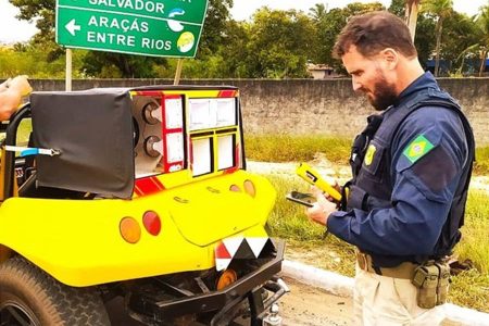 Baby Buggy com som ‘paredão’ é autuado em blitz da PRF