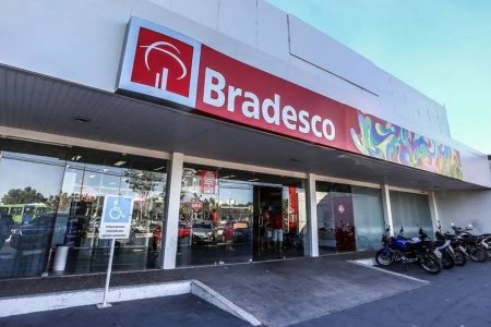 Bradesco fecha 324 agências e corta 2,4 mil empregos no Brasil em um ano