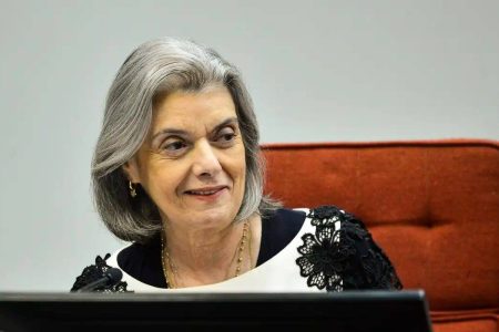 Cármen Lúcia diz que desinformação nas eleições é “cabresto digital”