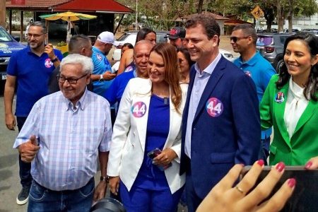 Sheila Lemos vota em Conquista e fala em vitória “elástica”