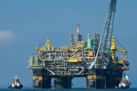 Produção de petróleo da União supera 100 mil barris diários em outubro