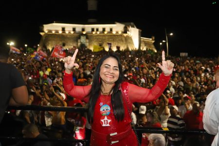 Moema recorre a ‘morango do amor’, mas aliada perde eleição do PT em Lauro Moema recorre a ‘morango do amor’, mas aliada perde eleição do PT em Lauro