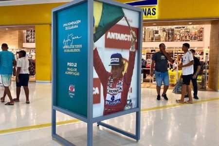Shopping Bela Vista recebe exposição imersiva em homenagem a Ayrton Senna