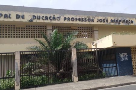 Escola na Boca do Rio é arrombada pela quinta vez; aulas estão suspensas