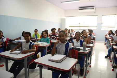 Prefeitura entrega nova escola em Pernambués com capacidade para 165 alunos do Ensino Fundamental I