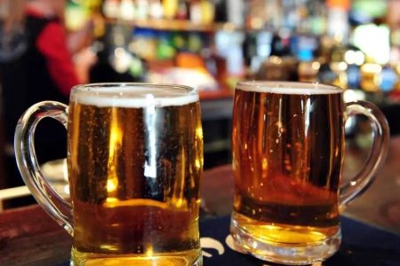 “Imposto do Pecado” começa em 2027 e poderá encarecer bebidas alcoólicas, cigarros, refrigerantes e apostas
