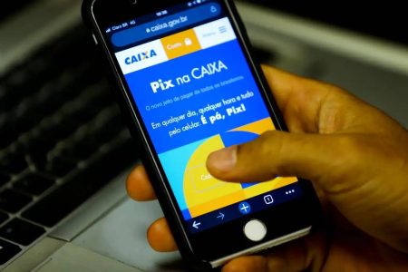 Receita Federal nega taxação do Pix e volta a desmentir boatos nas redes sociais
