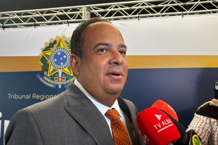 “Vai ser bafafá, confusão e muito trabalho!”, diz Jorge Araújo na diplomação em Salvador