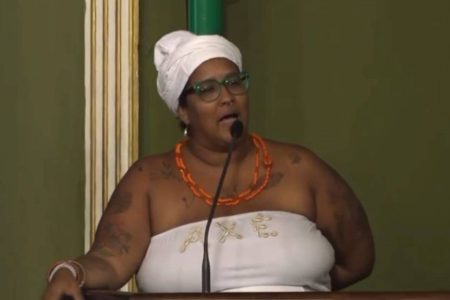 Ex-vereadora sai em defesa dos mortos de Fazenda Coutos: “polícia que mais mata no Brasil”