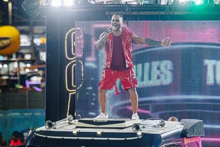 Tony Salles estreia sua carreira solo em grande estilo no Carnatal
