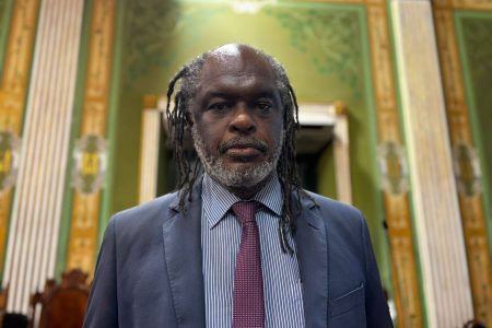 Líder da oposição defende reajuste salarial de vereadores e prefeito em Salvador