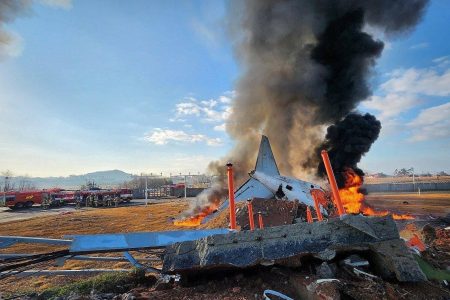 Vídeo: explosão de avião deixa ao menos 28 mortos na Coréia do Sul Vídeo: explosão de avião deixa ao menos 28 mortos na Coréia do Sul