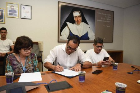 Prefeitura firma convênio de R$12,8 milhões com Osid para requalificar Centro de Geriatria