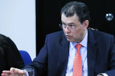 Fraldas terão alíquota reduzida em 60% na reforma tributária
