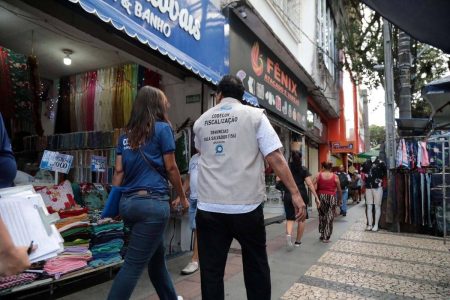 Codecon realiza operação de fiscalização para garantir segurança nas compras de Dia das Crianças Codecon realiza operação de fiscalização para garantir segurança nas compras de Dia das Crianças