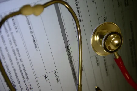 Imposto de Renda: especialistas esclarecem regras sobre dependentes e planos de saúde