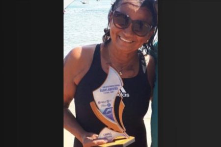 Travessia Itaparica-Salvador: idosa passa mal e morre durante prova