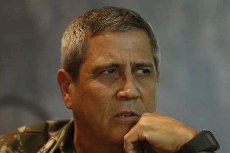 Defesa de Braga Netto pede devolução de aparelhos apreendidos no inquérito do golpe