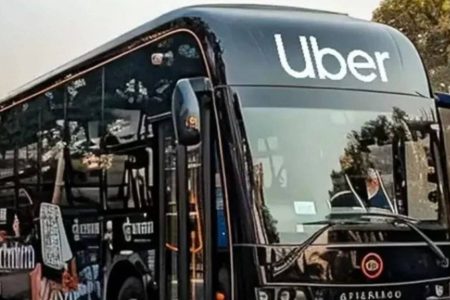 Novo “Uber ônibus” começa a operar no Brasil; entenda