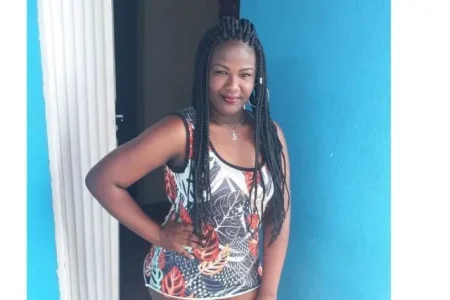 Feira de Santana: Jovem é morta a golpes de facão dentro de condomínio
