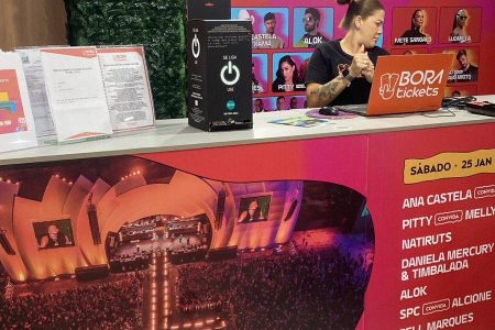 SMS amplia pontos de distribuição de preservativos em Salvador durante verão
