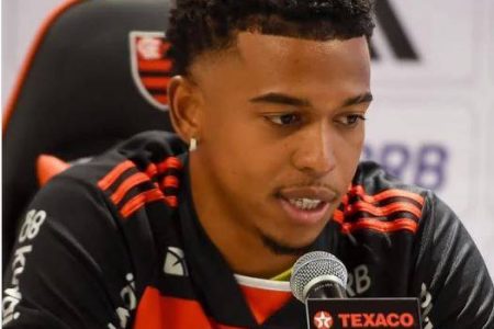 Jogador do Flamengo aceita proposta e jogará no Vitória