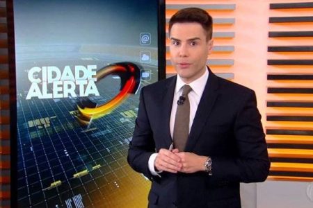 Luiz Bacci se despede da Record TV com carta emocionante aos colegas de trabalho