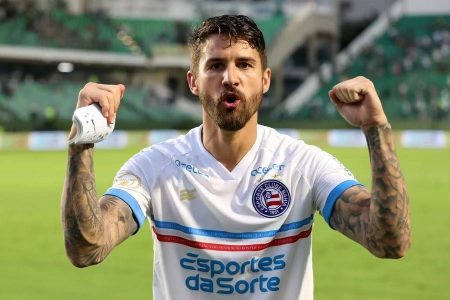 Confiança em alta: Everaldo lidera ataque do Bahia contra o Mirassol