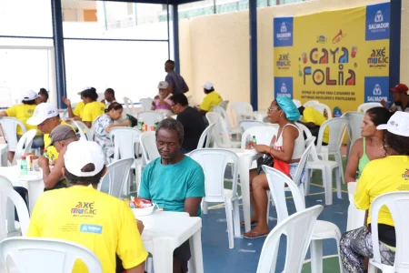 Catadores de recicláveis recebem suporte especial no Carnaval de Salvador