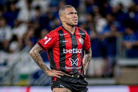 Lucas Esteves consegue liminar e deve ser anunciado pelo Grêmio