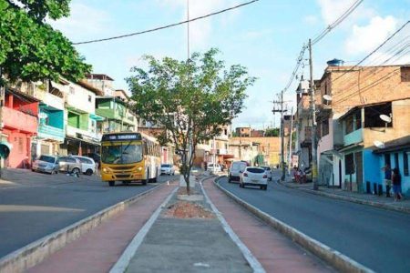 Três pessoas são baleadas por disparos de arma de fogo no Lobato