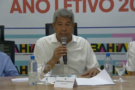 Jerônimo volta a defender aprovação automática na rede estadual