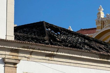 Imagens mostram como ficou a Câmara Municipal de Salvador após incêndio