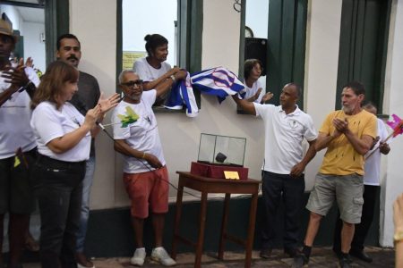 Réplica do maior diamante do mundo chega a Lençóis 