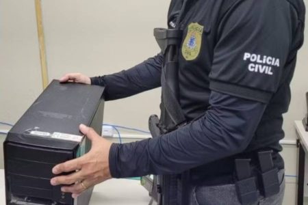 Mulher que se passava por chefe de cartório do TJBA é presa em operação policial