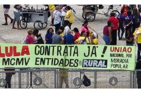 Governo Lula adia prazos do Minha Casa, Minha Vida e irrita entidades de moradia Governo Lula adia prazos do Minha Casa, Minha Vida e irrita entidades de moradia