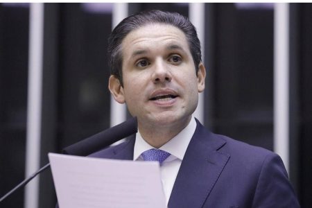 “Dizer que foi golpe? Golpe tem que ter líder”, diz Hugo Motta sobre 8 de Janeiro “Dizer que foi golpe? Golpe tem que ter líder”, diz Hugo Motta sobre 8 de Janeiro